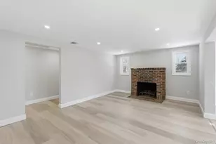 452 Montauk Hwy, East Quogue, NY 11942 - Photo 5