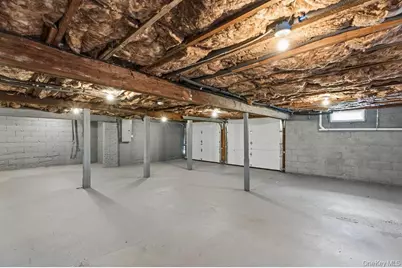 452 Montauk Highway, East Quogue, NY 11942 - Photo 15