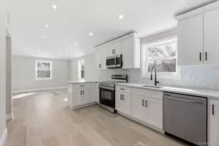 452 Montauk Hwy, East Quogue, NY 11942 - Photo 7