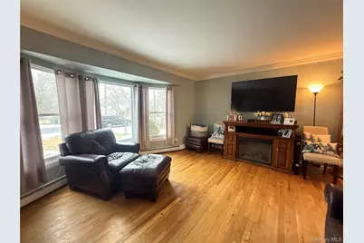 92 Southaven Avenue, Mastic, NY 11950 - Photo 5