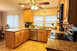 92 Southaven Ave, Mastic, NY 11950 - Photo 7