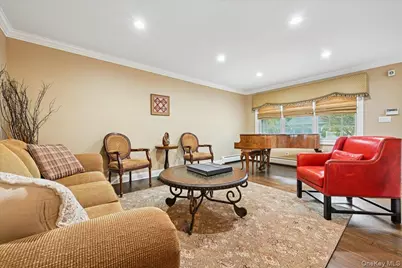 21 Colgate Lane, Woodbury, NY 11797 - Photo 11