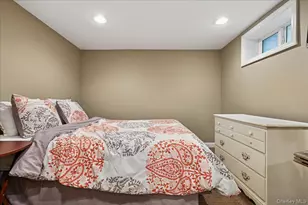 21 Colgate Ln, Woodbury, NY 11797 - Photo 35