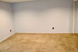 927 Jackson Ave, Lindenhurst, NY 11757 - Photo 9