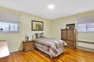 255-11 87th Ave, Floral Park, NY 11001 - Photo 5