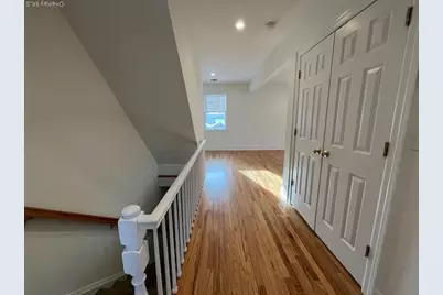 8 Dunes Lane #B- Second Floor, Port Washington, NY 11050 - Photo 11