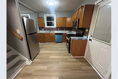 [Address not provided], Riverhead, NY 11901 - Photo 7