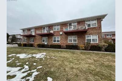 165 Manorhaven Boulevard #D, Port Washington, NY 11050 - Photo 1
