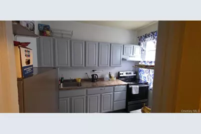 6512 Myrtle Avenue, Glendale, NY 11385 - Photo 17