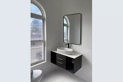 146 Jefferson Avenue #B, Mineola, NY 11501 - Photo 5