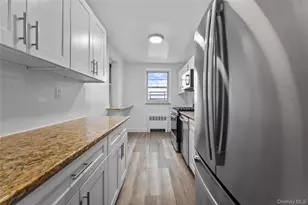 730 Pelham Rd, New Rochelle, NY 10805 - Photo 11