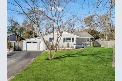 93 Eastwood Boulevard, Centereach, NY 11720 - Photo 3