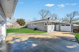 93 Eastwood Blvd, Centereach, NY 11720 - Photo 5