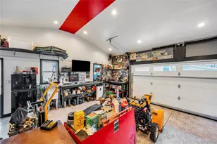 93 Eastwood Blvd, Centereach, NY 11720 - Photo 11