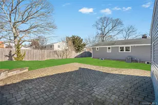 93 Eastwood Blvd, Centereach, NY 11720 - Photo 9