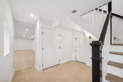 227 Prospect Avenue, Sea Cliff, NY 11579 - Photo 41