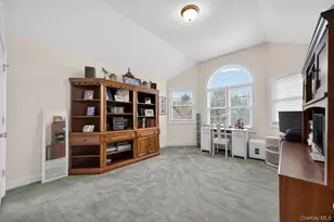 10 Manor Pl, Smithtown, NY 11787 - Photo 25