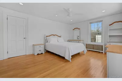 401 Heathcote Road, Scarsdale, NY 10583 - Photo 21