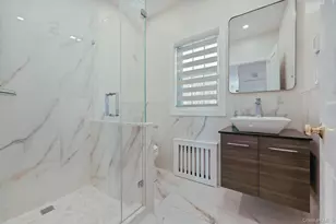 401 Heathcote Rd, Scarsdale, NY 10583 - Photo 15