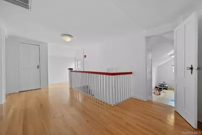 401 Heathcote Road, Scarsdale, NY 10583 - Photo 23