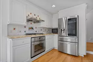 401 Heathcote Rd, Scarsdale, NY 10583 - Photo 13