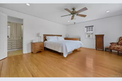 401 Heathcote Road, Scarsdale, NY 10583 - Photo 17