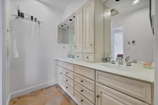 401 Heathcote Rd, Scarsdale, NY 10583 - Photo 17