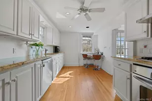 401 Heathcote Rd, Scarsdale, NY 10583 - Photo 11