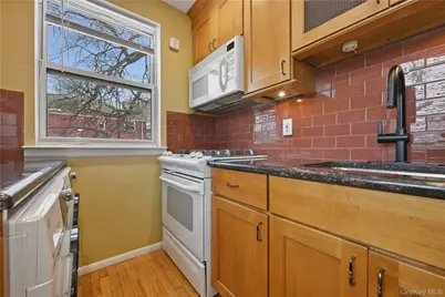 263-33 73rd Avenue #97A72, Glen Oaks, NY 11004 - Photo 15