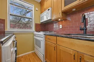 263-33 73rd Ave, Glen Oaks, NY 11004 - Photo 15