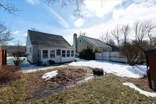 17 Argyle St, Lake Peekskill, NY 10537 - Photo 11