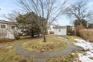 2341 Dobson Ave, Merrick, NY 11566 - Photo 19