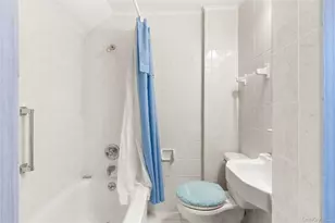 2341 Dobson Ave, Merrick, NY 11566 - Photo 15