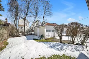 109-11 207th St, Queens Village, NY 11429 - Photo 21