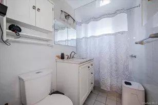 512 Prentiss Ave, Bronx, NY 10465 - Photo 13