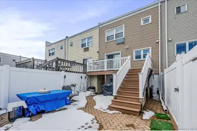 512 Prentiss Avenue, Bronx, NY 10465 - Photo 21