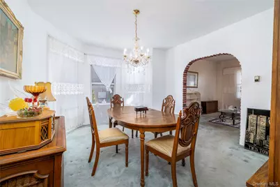 21 Washington Avenue, Lynbrook, NY 11563 - Photo 7