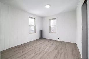 21 Washington Ave, Lynbrook, NY 11563 - Photo 13