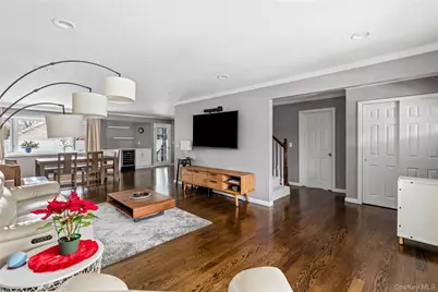 105 Jefferson Street, Garden City, NY 11530 - Photo 7