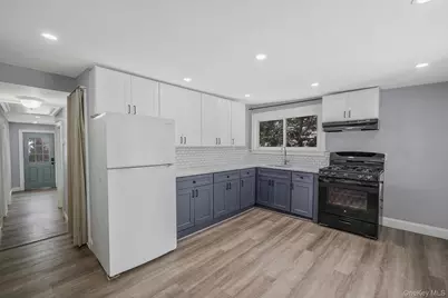 78 Adirondack Drive, Selden, NY 11784 - Photo 7