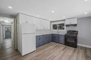 78 Adirondack Dr, Selden, NY 11784 - Photo 7