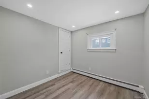 78 Adirondack Dr, Selden, NY 11784 - Photo 17