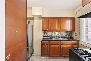 110-07 172nd St, Jamaica, NY 11433 - Photo 7