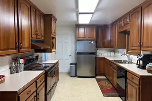 52 Clover Hill Dr, Poughkeepsie, NY 12603 - Photo 17