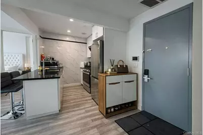 14427 Sanford Avenue #4L, Flushing, NY 11355 - Photo 5