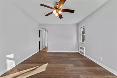 840 E Broadway #upper, Long Beach, NY 11561 - Photo 11