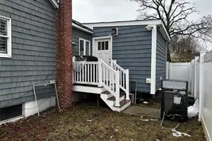 5 Bristol St, Huntington, NY 11743 - Photo 3