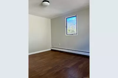 87 W Peenpack Trail, Sparrow Bush, NY 12780 - Photo 19