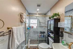 3 Brook Ln, Levittown, NY 11756 - Photo 7