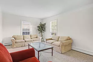 91 Ireland Pl, Amityville, NY 11701 - Photo 7